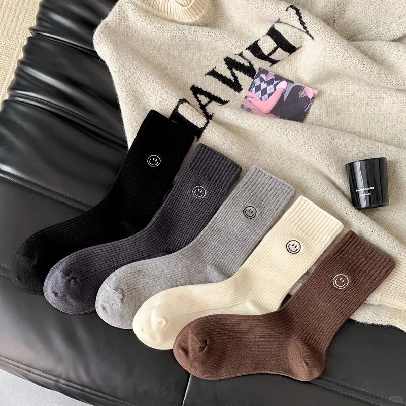 

Женские носки до середины икры в корейском стиле с вышивкой в виде смайлика - Теплые, плюшевые, осенне-зимняя повседневная спортивная одежда One Size темно-серого