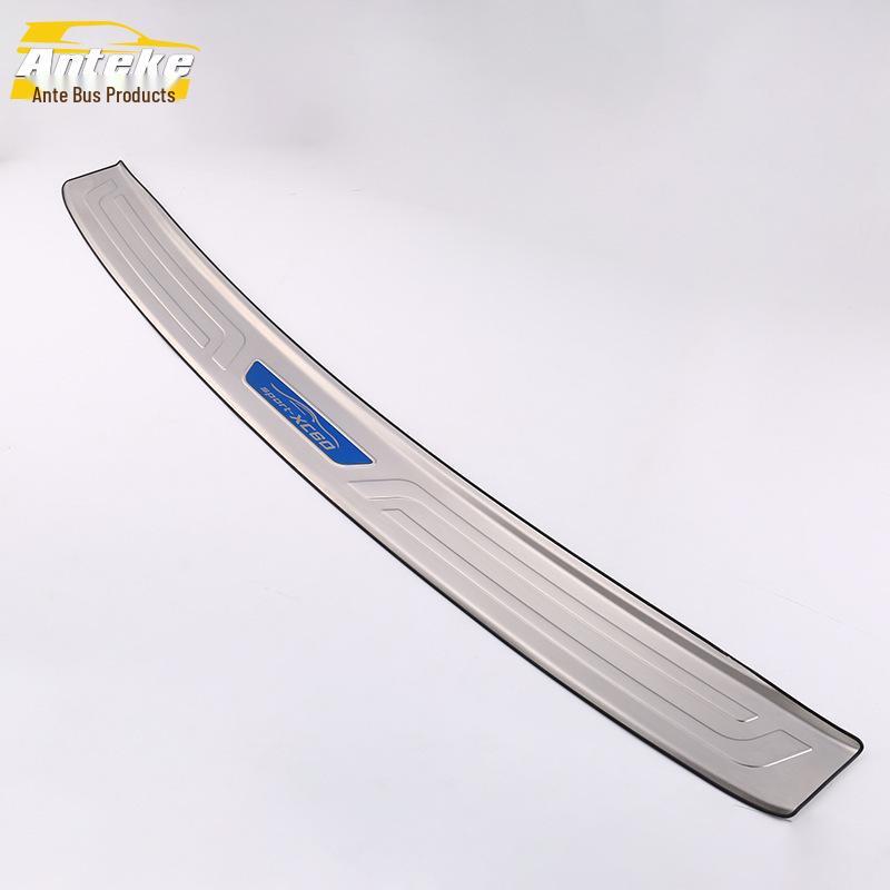 Fits 18 XC60 models: Stainless Steel Rear Guard Plate, Tailgate Trunk Protector, Modified Accessories.