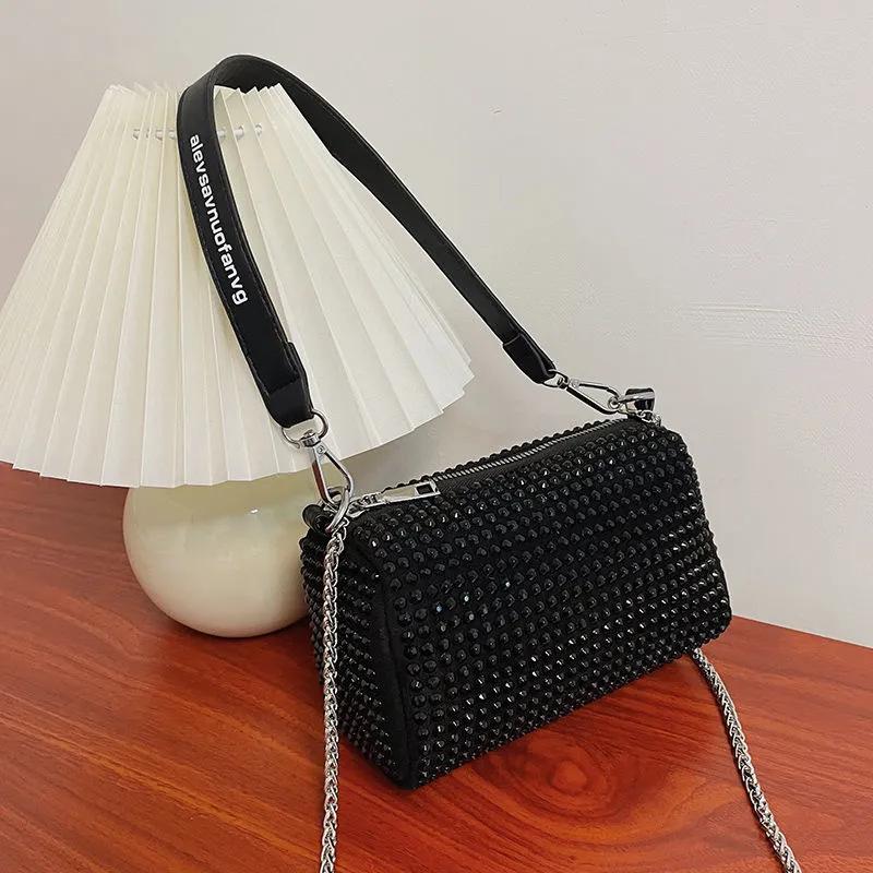 Textured rhinestone bag, this new trendy diamond bag, underarm bag, fresh one-shoulder messenger women's bag.