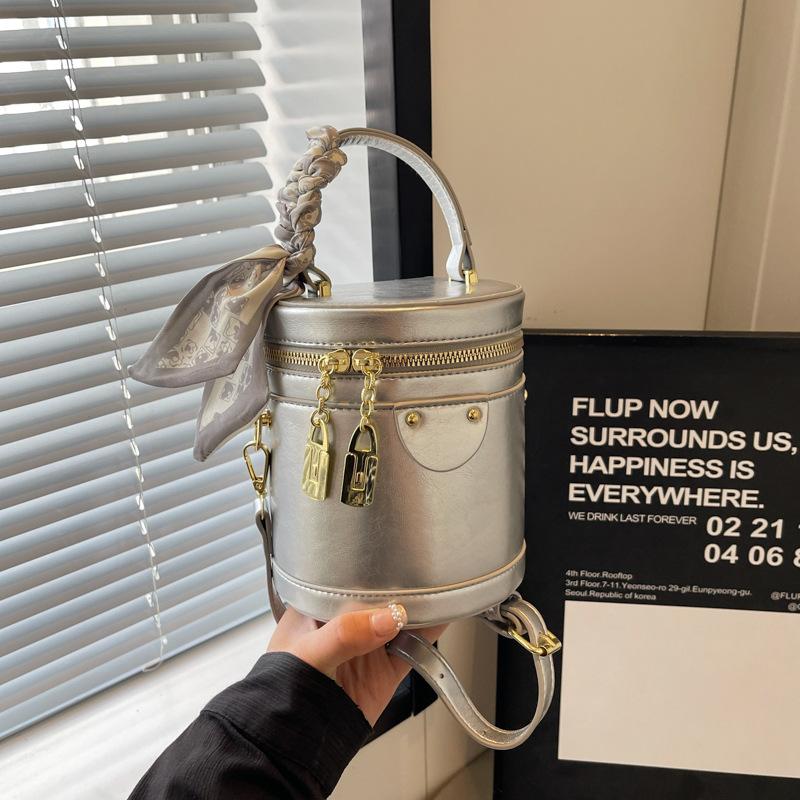 Niche women's bag new messenger bag summer bucket bag retro versatile high-end shoulder handbag