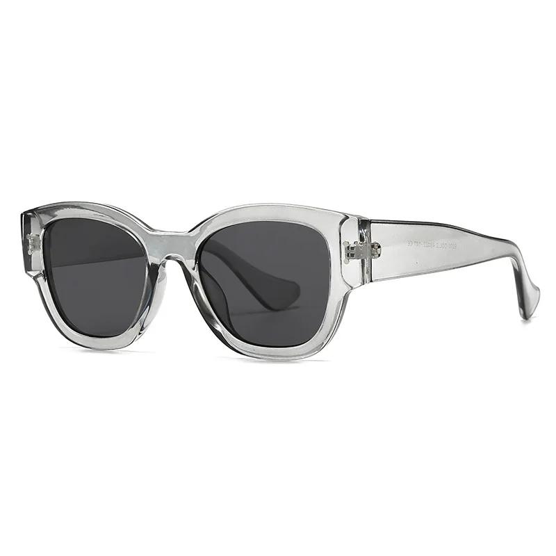 Classic Rivet Retro Cat Eye Sunglasses Women For Men Fashion Vintage Punk Sun Glasses Popular Big Frame Travel Eyeglasses UV400