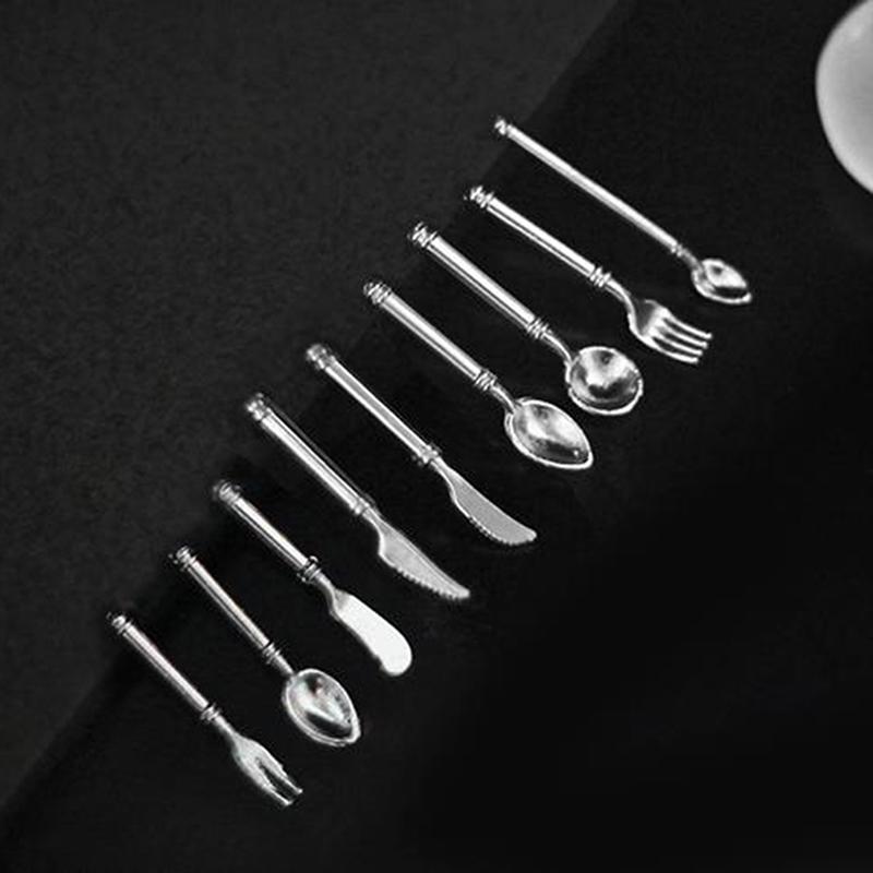 9Pcs/set Vintage Dollhouse Miniatures Tableware Mini Cutlery Knife Fork Spoon Childrens Toy For Doll House Decor