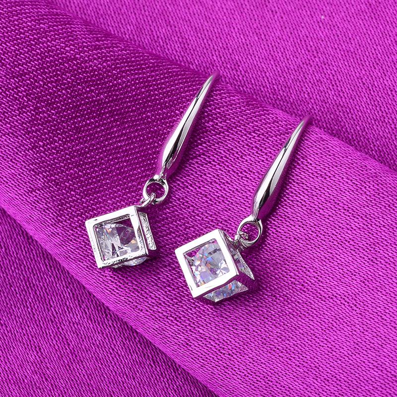 

Посеребренные кубические каффы - в японском и корейском стиле, модные и уникальные. Purple Cube Earrings