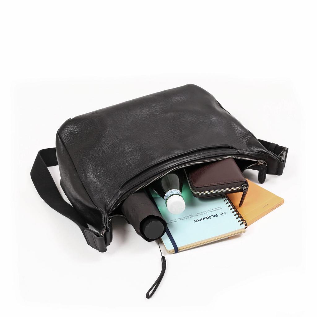 LEATHER CRAFT COMPANY Genuine Italian Leather Shoulder Bag EVERY LEV-1031 (Camel)