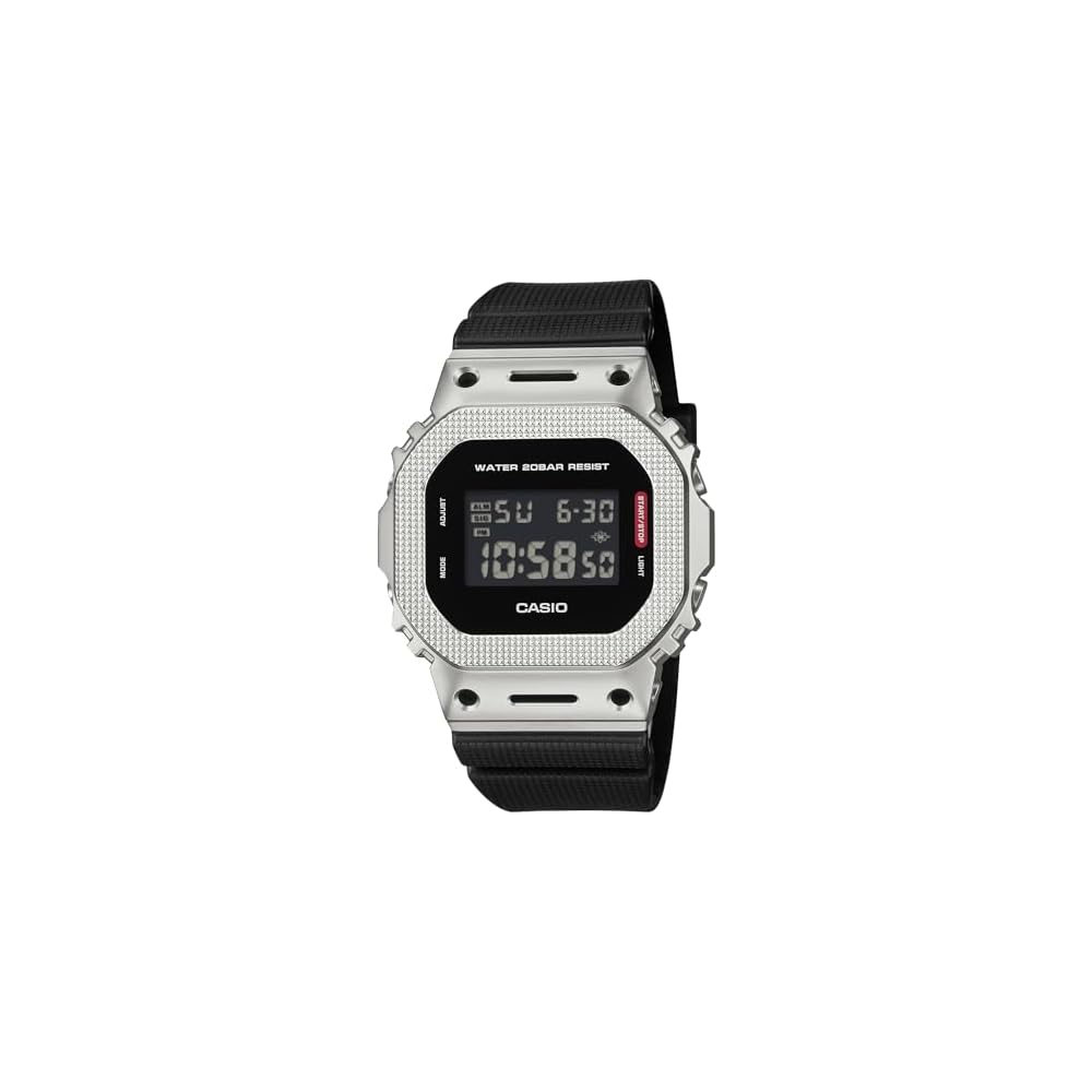 Мужские часы Casio G-Shock GM-5600M-1JF с металлическим покрытием Серебристый Экологически чистый материал