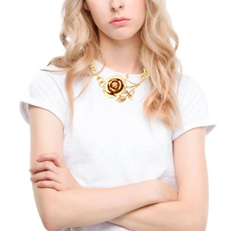 Stylish Necklace Rose Pendant Necklace Unisex Necklace Metal Texture Neck Jewelry Charm Necklace for Fashion Lover