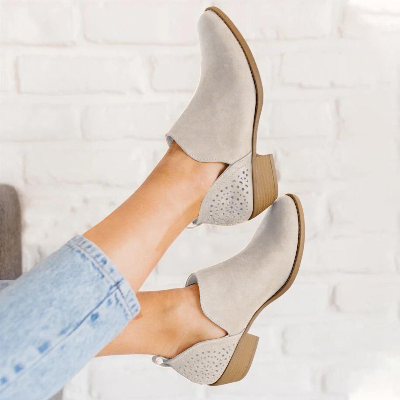 Женская обувь Полые однотонные короткие сапоги на среднем каблуке с острым носком 36 бежевый 2159₽