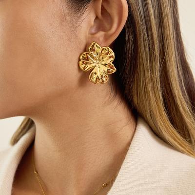 Light Luxury High-end Flower Stud Earrings Jewelry Niche Design