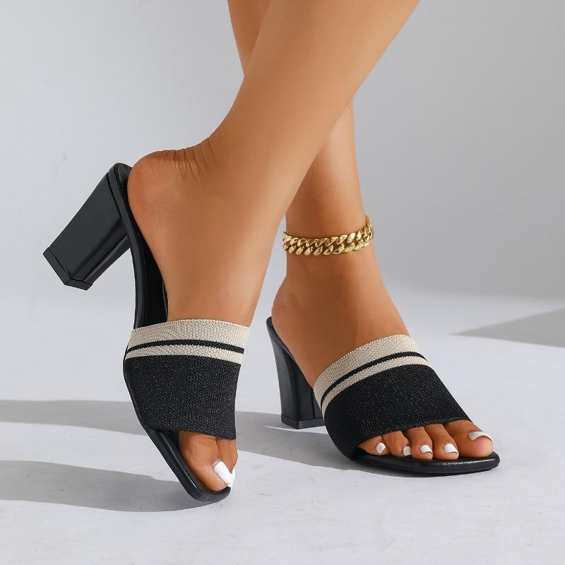 2025 Sommer Neue Damen Dicke Sohle Hausschuhe Hohe Absätze Zehenfreie Sandalen Modische und Beliebte Sandalen