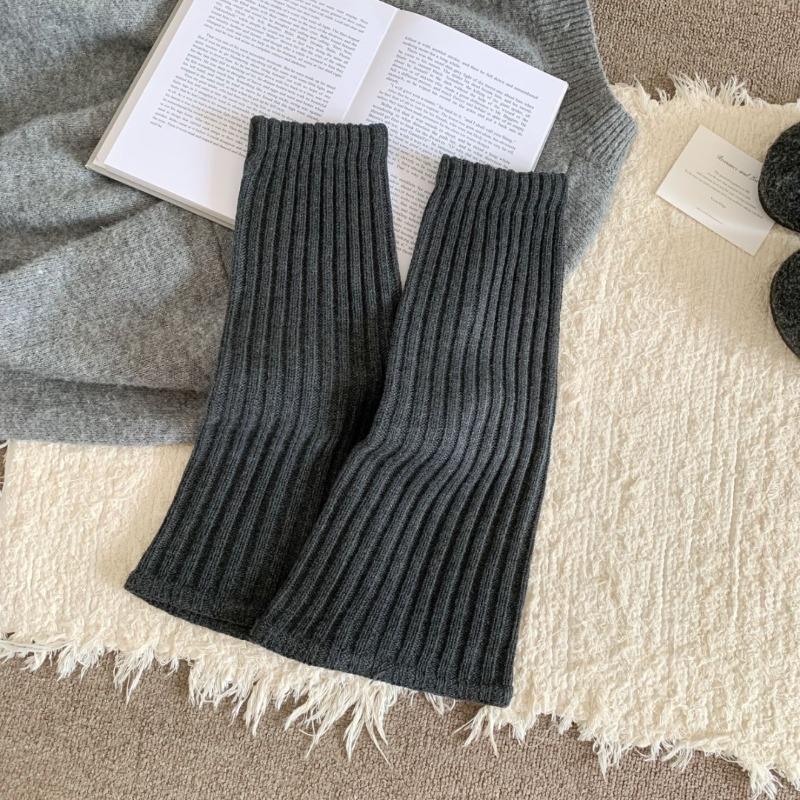 Winter and Autumn Thick Yarn Knitted Thick and Warm Leg Coverings That Make Legs Look Slimmer, Pure White Leg Coverings