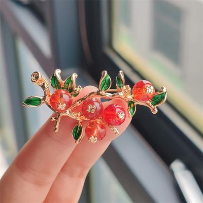 Брошка з хурмою Ruyi Light Luxury Високоякісна мода Anti-light Fruit Brooch Брошка з коміром Шпилька для пальто