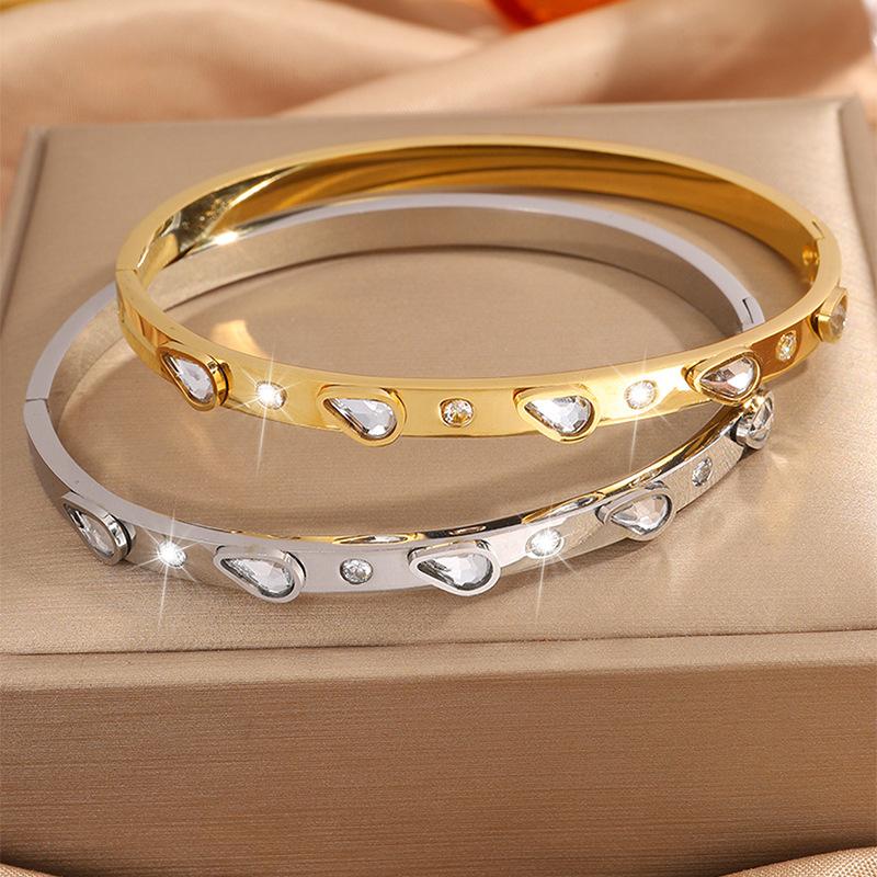 Female HD New Water Drop Jewelry Couple Bracelet Elegant, Minimalist, High-end, Light Luxury