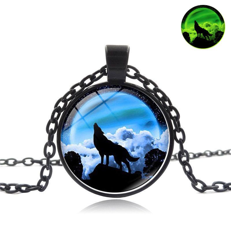 Glowing Howling Wolf Moon Gemstone Pendant Necklace Women's Fashion Versatile Black Sweater Chain