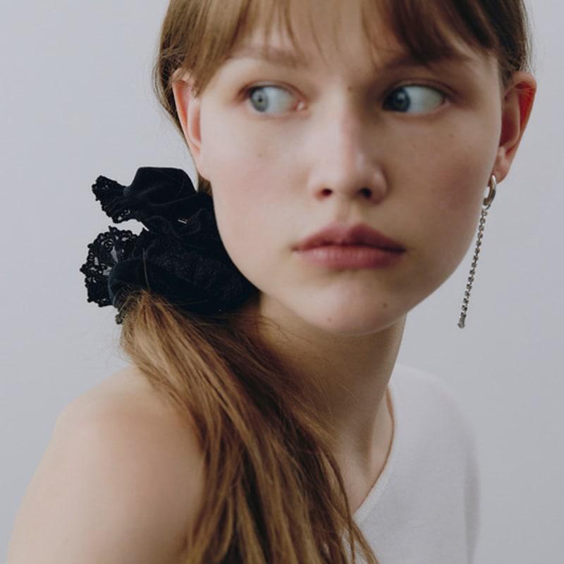 VINTAGE HOLLYWOOD Rose Lace Velvet Scrunchie_VH2579HB004M