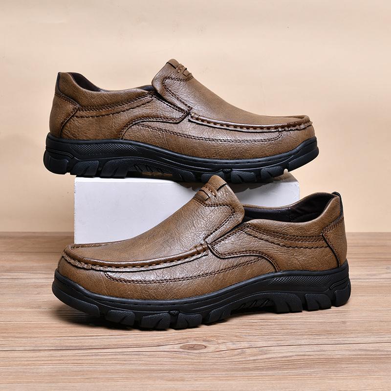 Leather shoes men's 2025 new men's casual leather shoes, genuine leather one-pedal outdoor non-slip thick-soled middle-aged and elderly father shoes