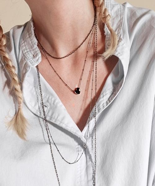 Bonbeau Simple Chic Necklace Black-Plated Simple Choker Silver Necklace