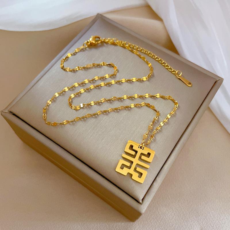 Stainless Steel Punk Hip-Hop Style Necklace Temperament Simple Front Buckle Collarbone Chain