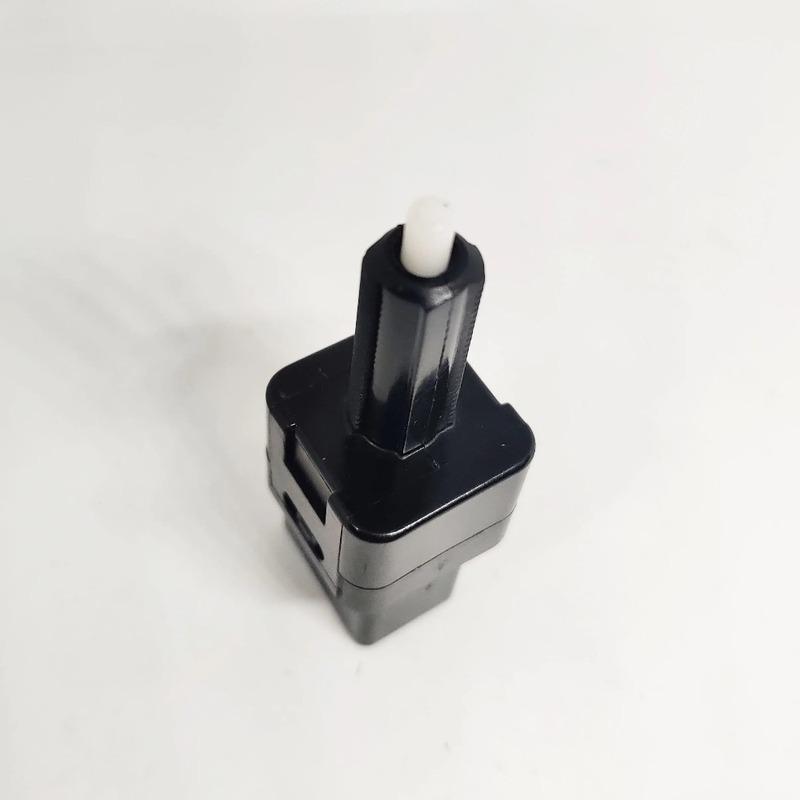 Stop Lamp Switch Assembly 25320-AX00E For Infiniti EX35 FX35 FX45 G35 G37 QX56 Q70 25320-AX00C,25320AX00C,25320JN00A