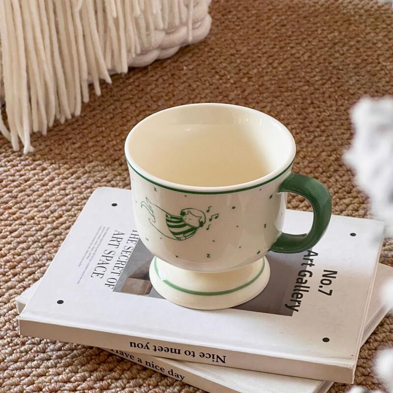 Милая музыкальная кошка на высоких ножках, керамическая кружка