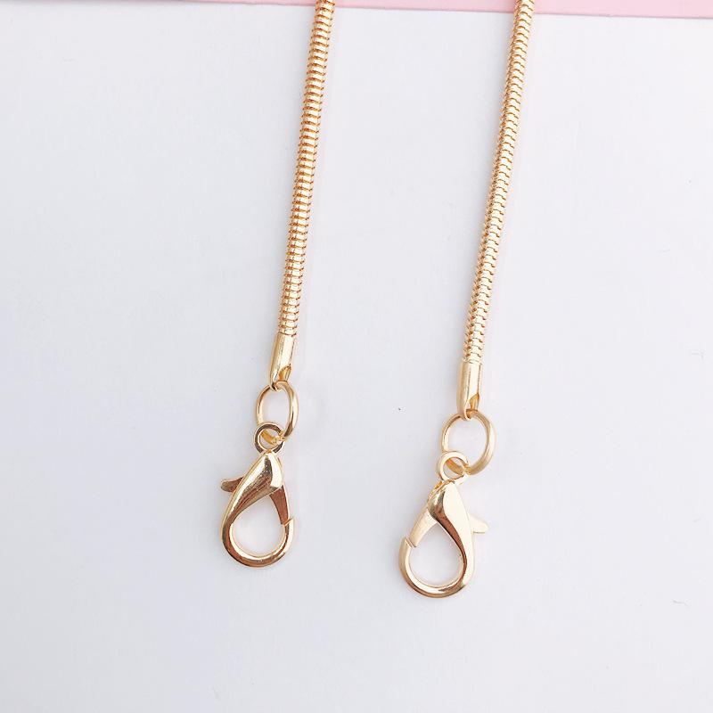 Metalowy łańcuszek do telefonu crossbody odporny na upadki z klipsem i smyczą 125 cm