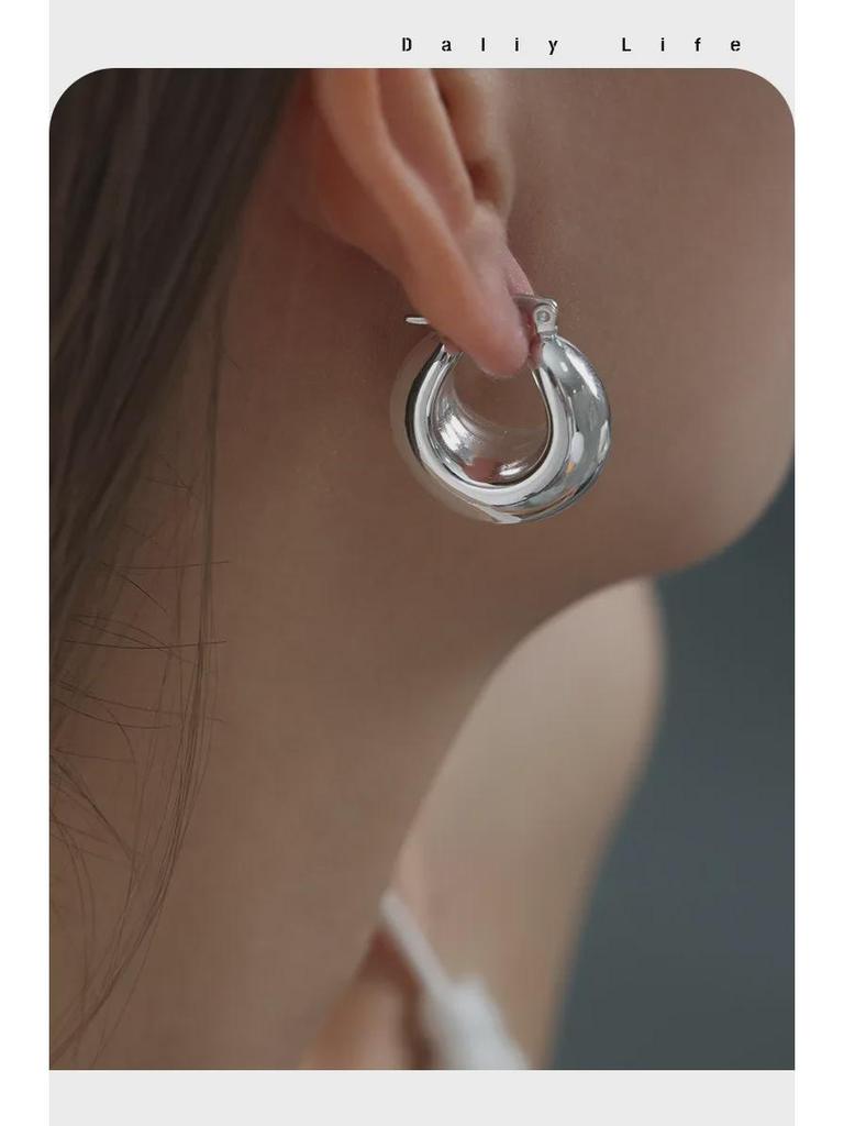 Versatile Geometric Gold-Plated Arc Earrings in Titanium Steel