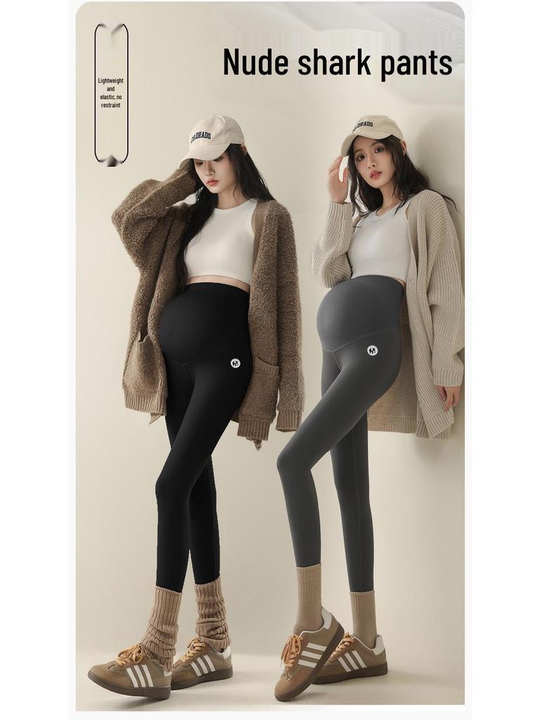 Maternity Shark-Patterned Leggings: Wearable as Yoga Pants, with Fleece Lining for Warmth in Autumn/Winter. Non-Constrictive Design.