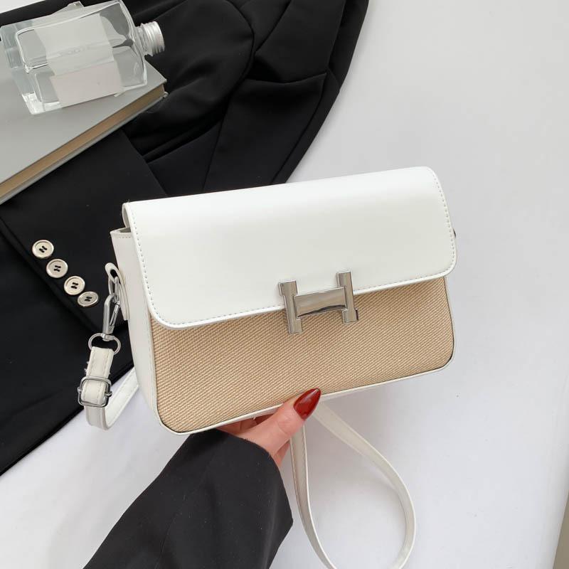 

Контрастная по текстуре маленькая квадратная сумка, женская новая сумка под мышкой, универсальная повседневная сумка через плечо, в иностранном стиле, портативная сумка-мессенджер белый