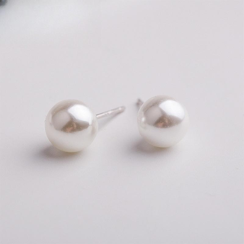 Women's Korean Versatile Pearl Earrings Cute and Creative