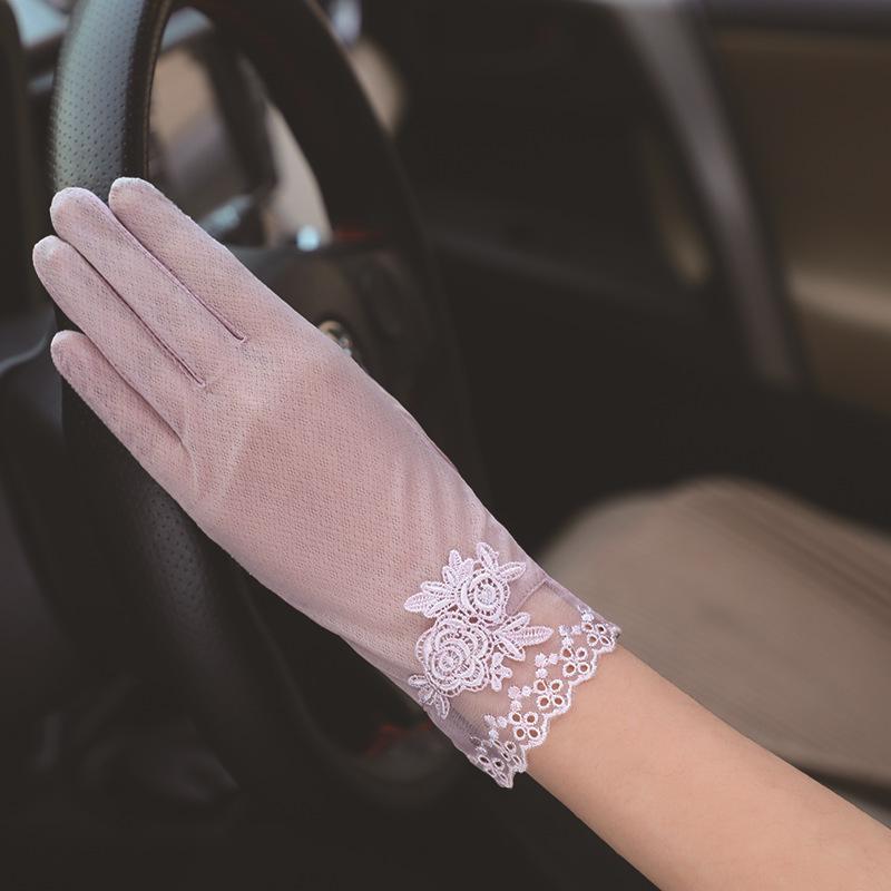 Women's Summer Lace Sunscreen Gloves - Thin, Breathable, Touchscreen, Elastic, Short Ice Silk for Driving and Riding.