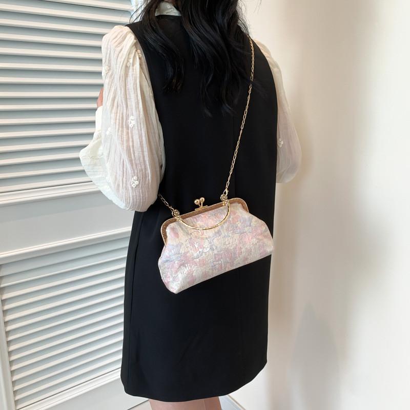 Trendy Chic Vintage-inspired Pink Shell Clutch Bag 2024 New Canvas Shoulder Bag