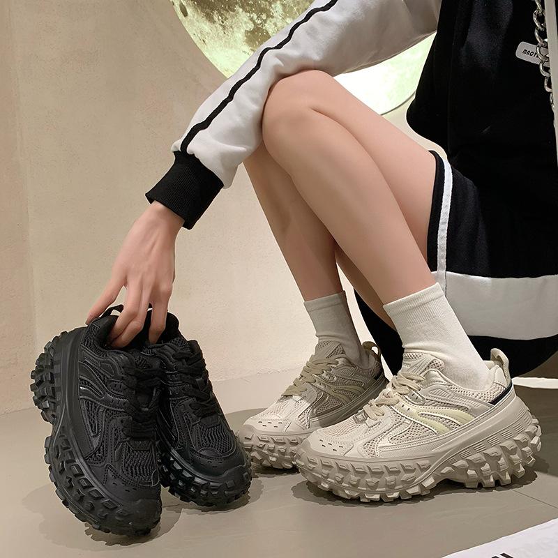2025 spring and summer new durian sole dad shoes women's mesh feet small thick sole breathable versatile casual sports shoes