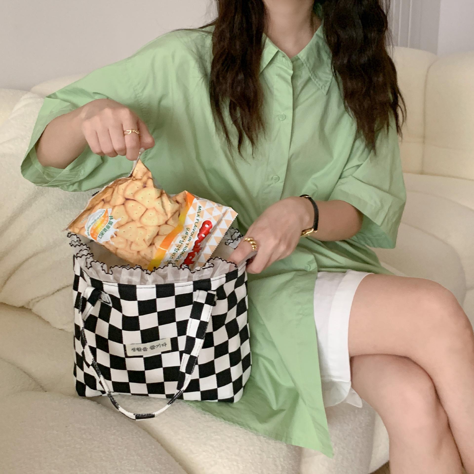 

Корейская кружевная контрастная цветная сумочка для женщин в стиле ретро, сумка для переноски в руке, сумка для мобильного телефона, сумка Bento