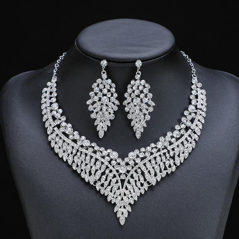 Alloy Clavicle Chain Crystal Gem Necklace & Earring Set - European & American Retro Evening Party Accessories