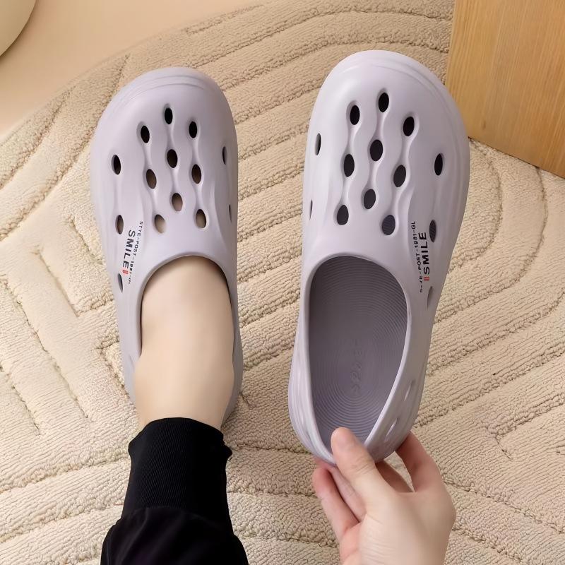 New summer fashion couple men's beach bag head hole shoes home soft sole EVA outer wear comfortable shoes