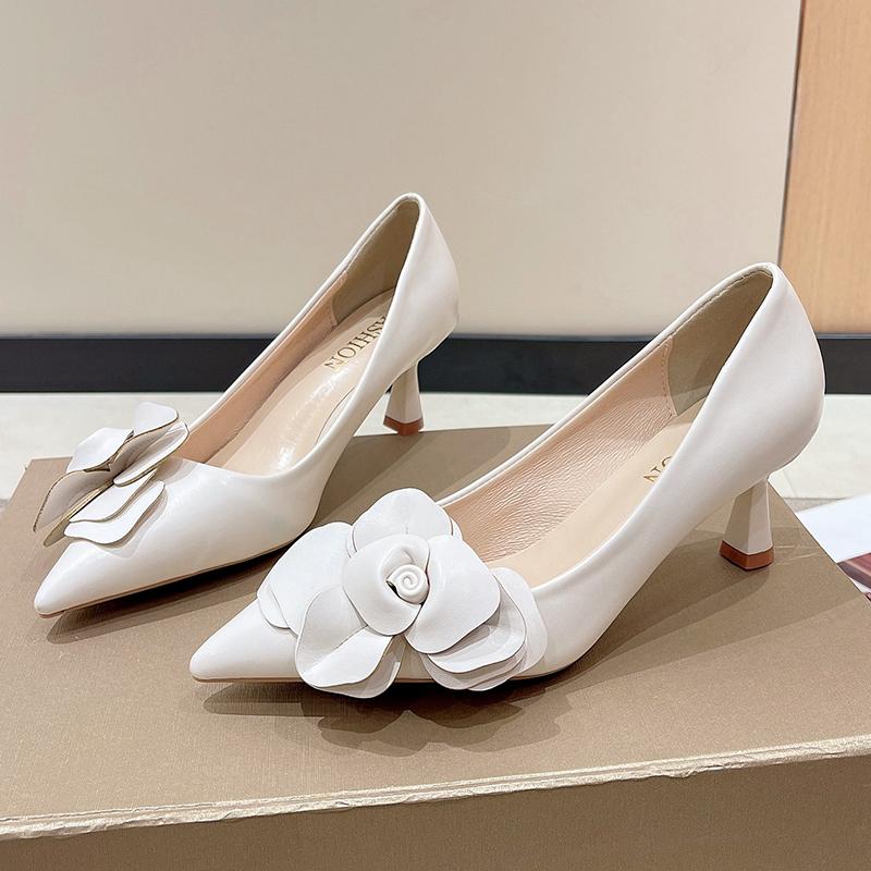 

Сексуальные роскошные женские туфли-лодочки 2025 Новые модные туфли для женщин с бантом для платья Цветы Вечеринка Одинарные туфли Острый носок Женские туфли на высоком каблуке 34 бежевый