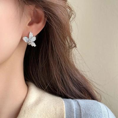 Korean Exquisite Butterfly Stud Earrings For Women Shiny Crystal Zircon Butterfly Versatile Love Heart Earring Party Jewelry