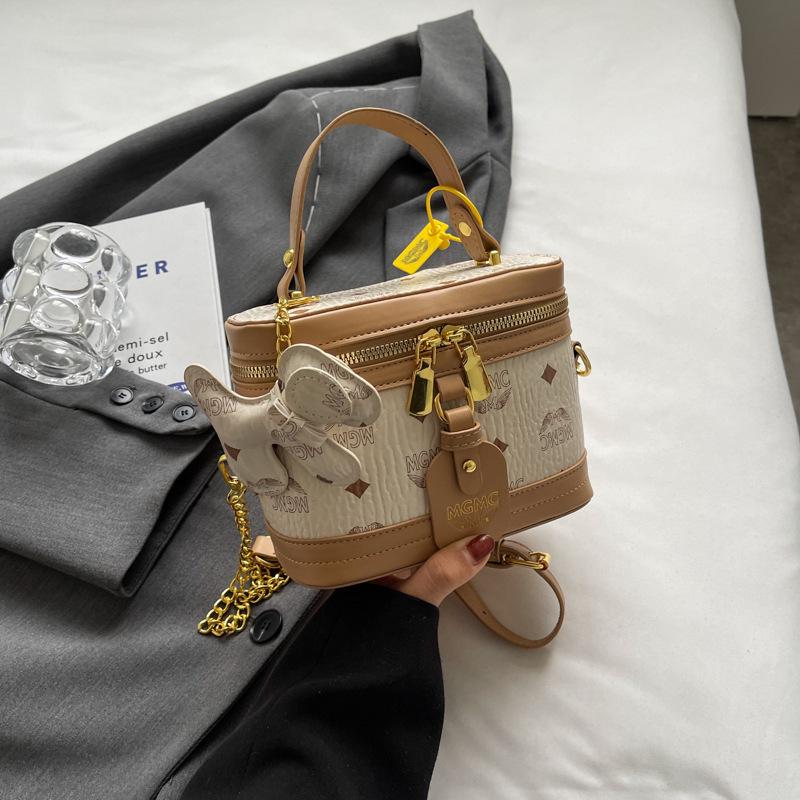 

2024 Модная городская минималистичная женская квадратная сумка - Высококачественный универсальный дизайн