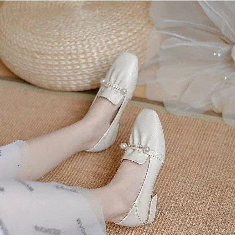 Single shoes female versatile soft leather 2025 autumn Internet celebrity late evening breeze gentle temperament fairy commuter middle heel s