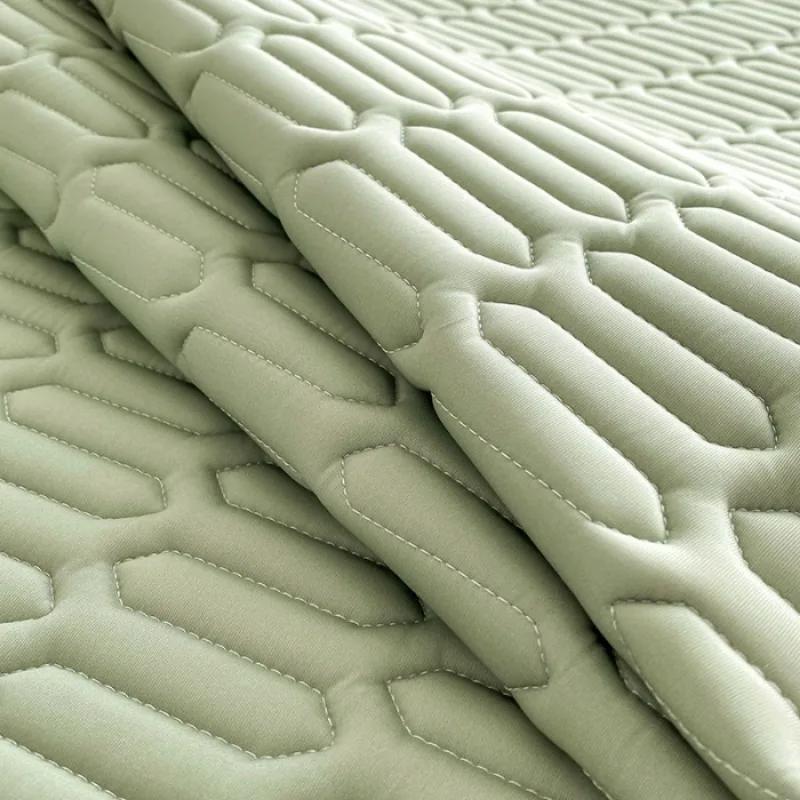 Summer Air - Conditioned Quilt In Simple Design Made Of Cool Silk