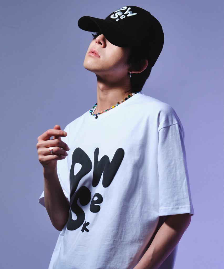 Dideobeulyueseui Round Logo T-Shirt (White)