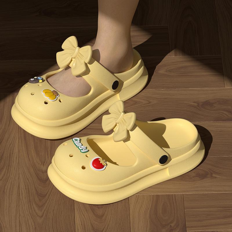 

Милые женские сандалии 2024 года, лето, новые, с бабочкой, с мягкой подошвой, противоскользящие, износостойкие, для студентов, внешняя одежда, классные тапочки 39-40 жёлтый