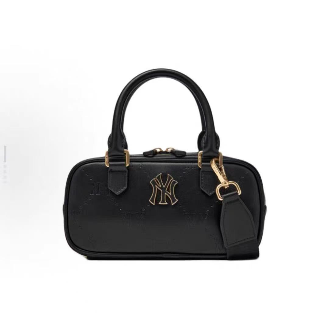 

Подушка ML Модная PU Бостонская сумка: Темный узор логотип сумка через плечо 22x6x10.5 cm чёрный