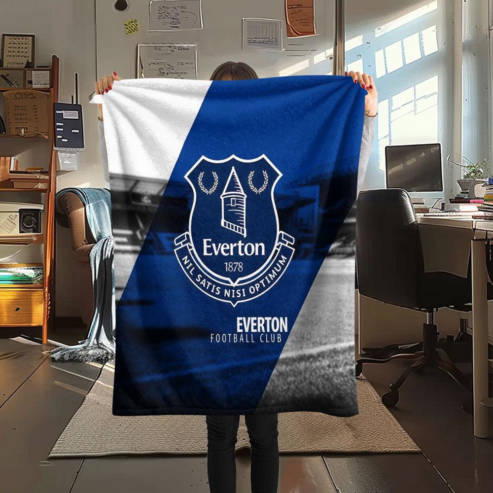 1PC Everton F.C Patterned Flannel Blanket Suitable For All Seasons for Home Decor Warmth and Comfort Gifts Holiday Present