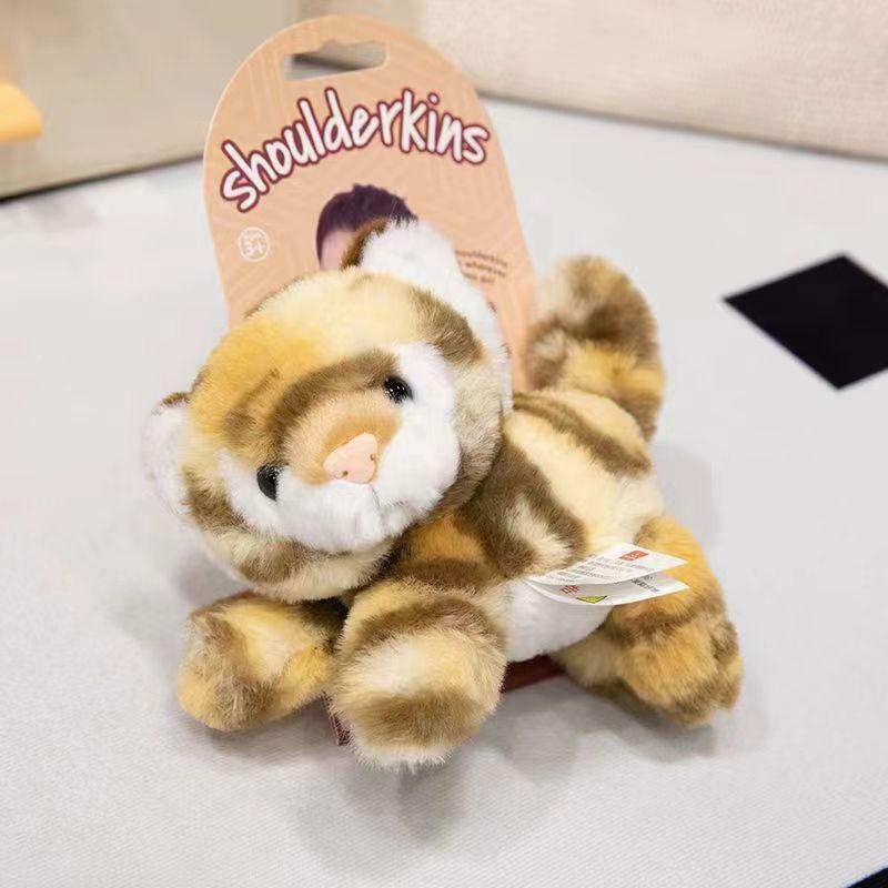 Shoulder Doll Magnetic Penguin Toy Giraffe Tiger Panda Sloth Children Gift Seal Doll Zoo