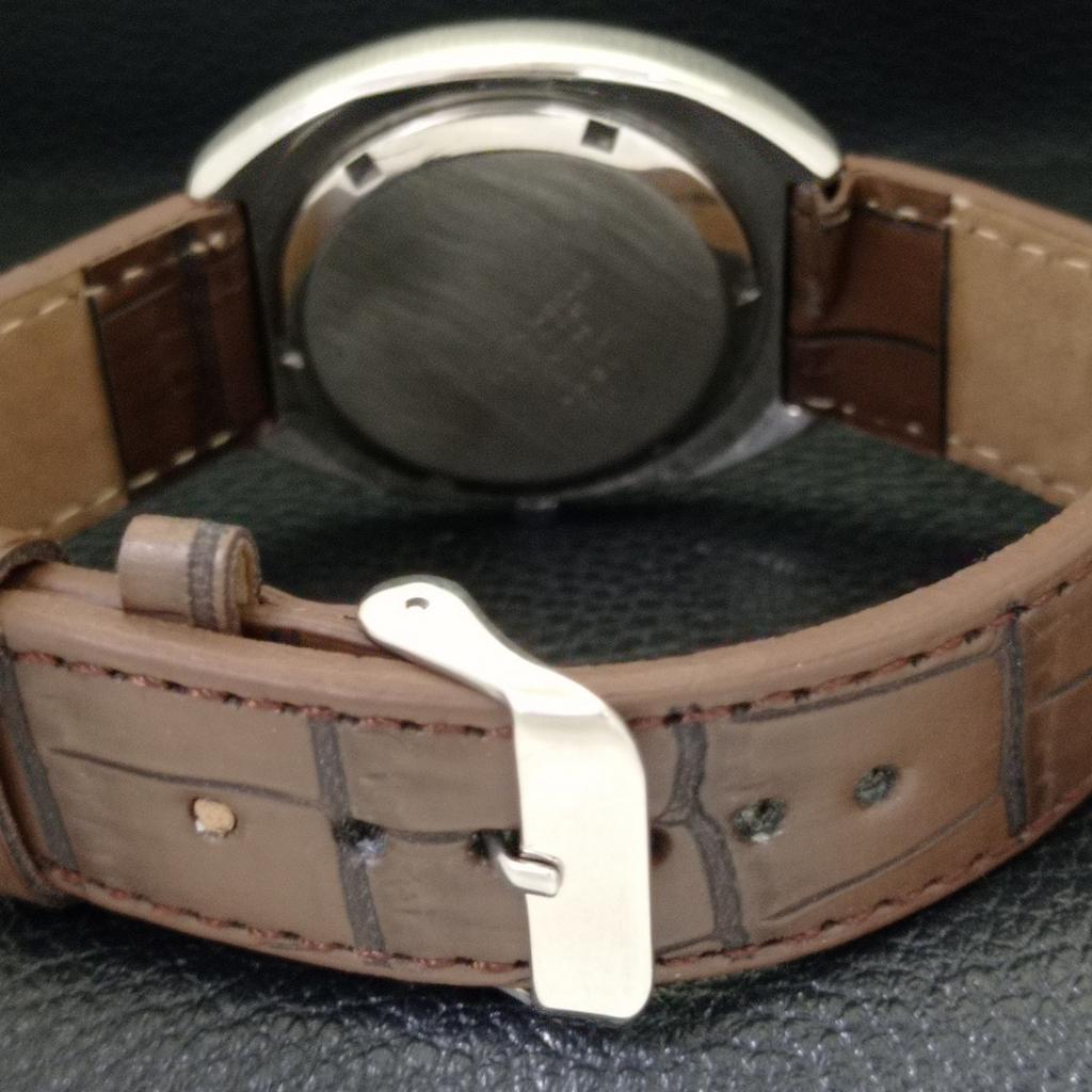 USED VINTAGE CITIZEN AUTOMATIC 8200 JAPAN MENS MAROON COLOR DIAL WATCH A434827-2 R123-a434827