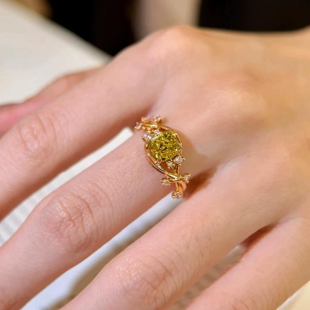 Flowers Bloom In The Middle Of Summer, Square Diamonds Flash, Vine Wraps, Yellow Diamond Rings, Women'S High-End Sugar Cube Colored Treasure Rings