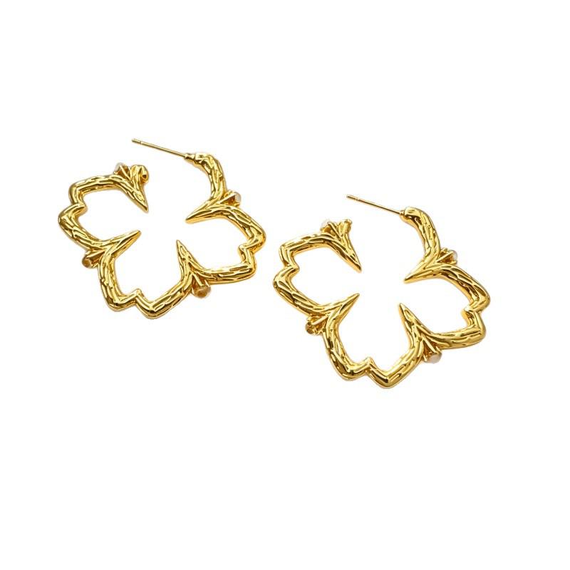 Hollow Four-Leaf Clover Geometric Earrings - Retro Flower Design for Women
