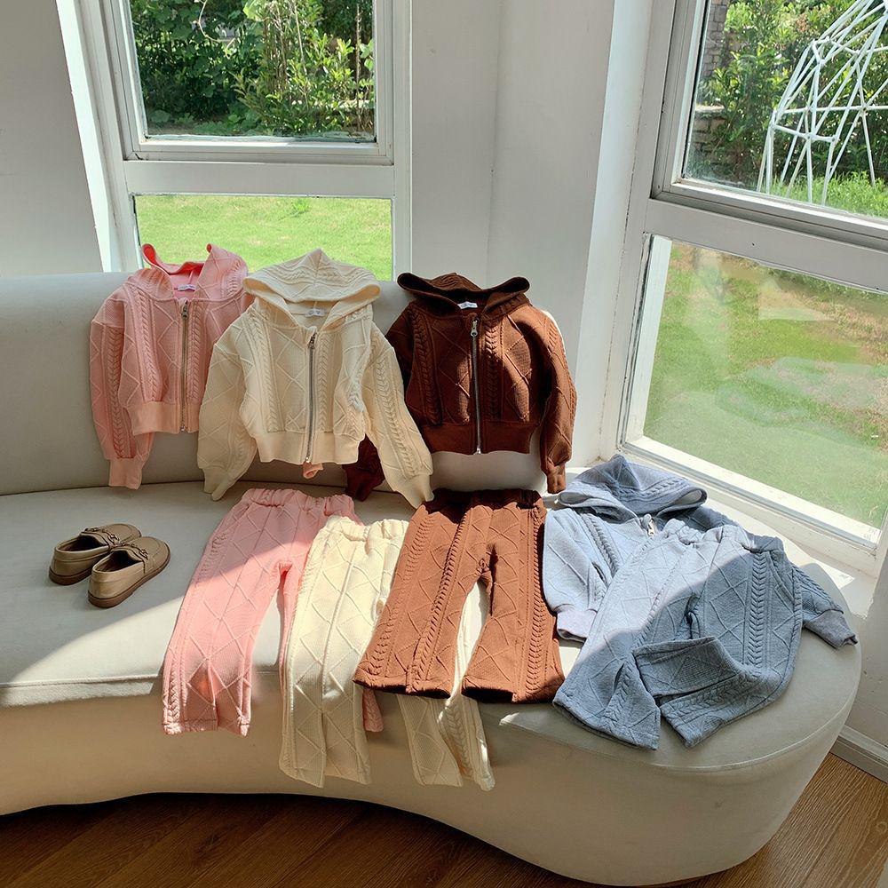 Korean Autumn Outfit Set: Girls' 2025 Hooded Jacket & Flare Pants – Trendy Two-Piece for Medium To Older Children.