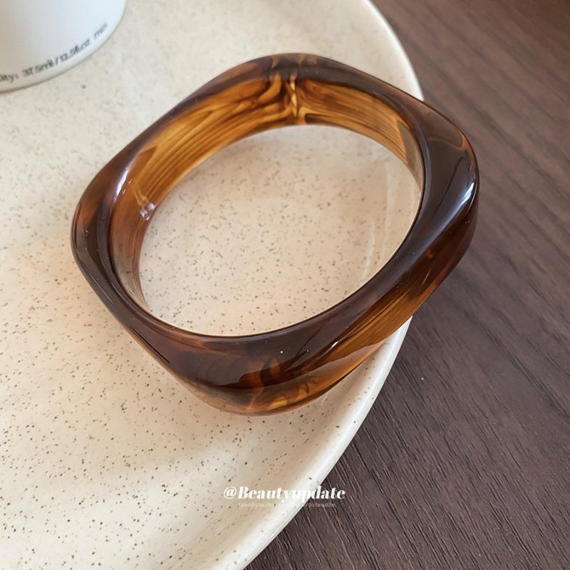Acrylic Smudge Irregular Leopard Print Bracelet Fashionable Versatile Retro Exaggerated Bracelet Light Luxury High-end Jewelry Women