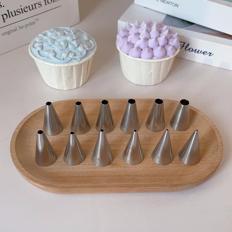 1A 12mm Heart-Shaped Writing Piping Tip for Cream Puffs and Cakes, 304 Stainless Steel
